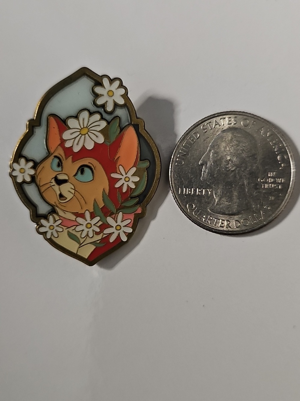 Disney Cats Portraits Box Stained Glass Pin Dinah From Alice In Wonderland - Picture 2 of 3